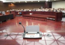 Conference microphone on a podium in a courtroom